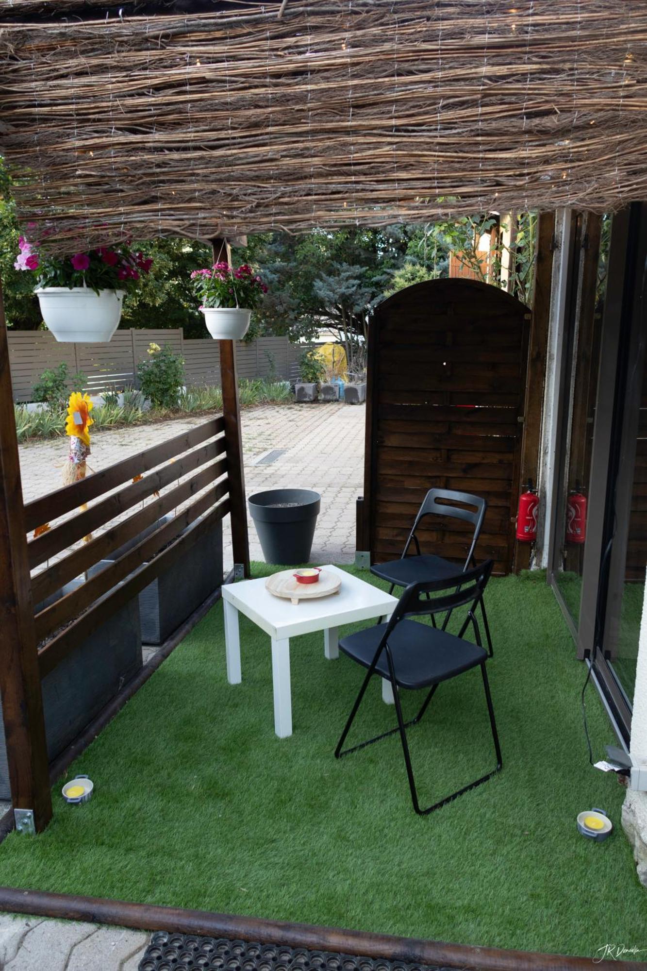 Studio Dans Le Luberon Céreste Kültér fotó