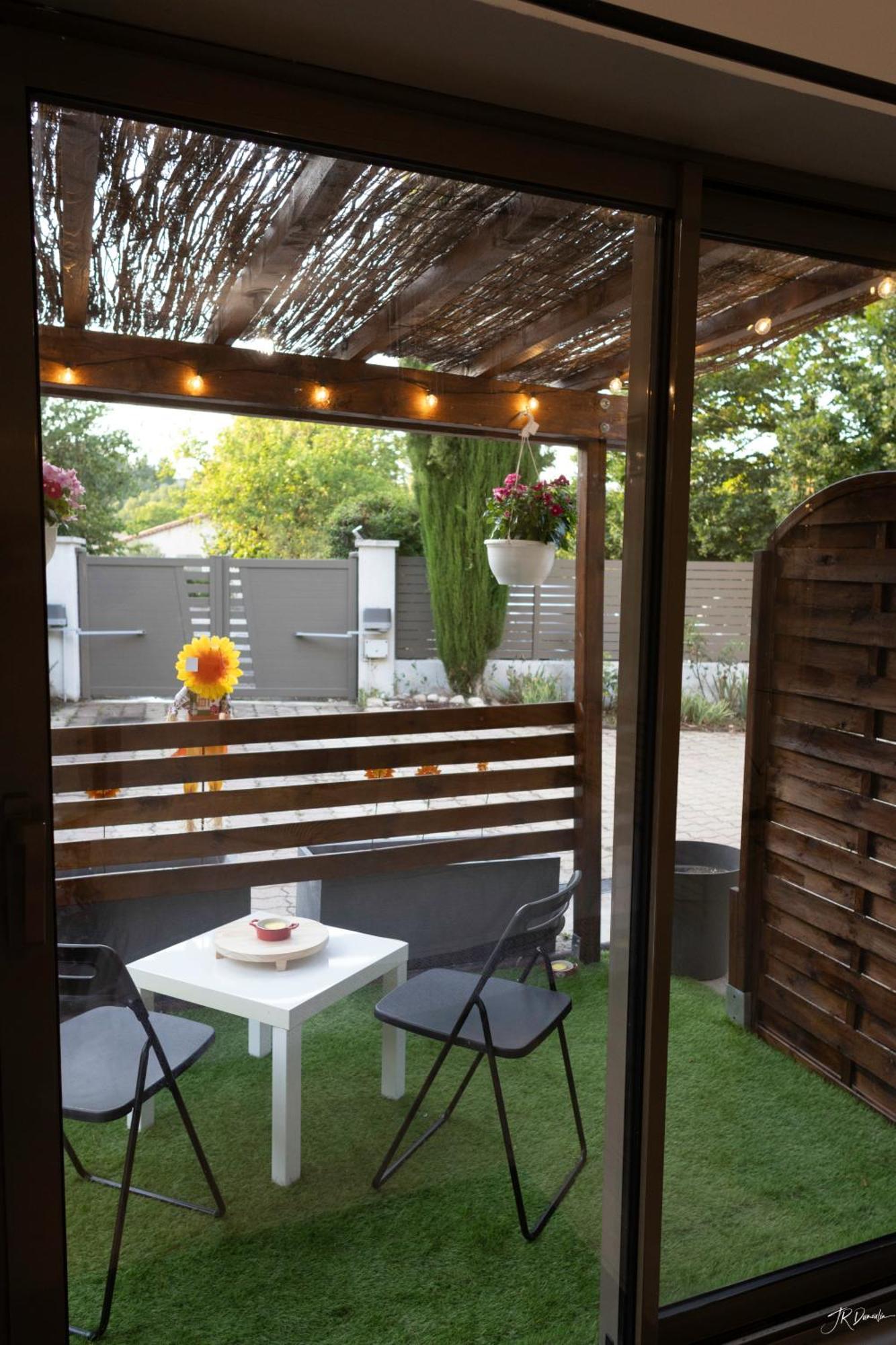 Studio Dans Le Luberon Céreste Kültér fotó