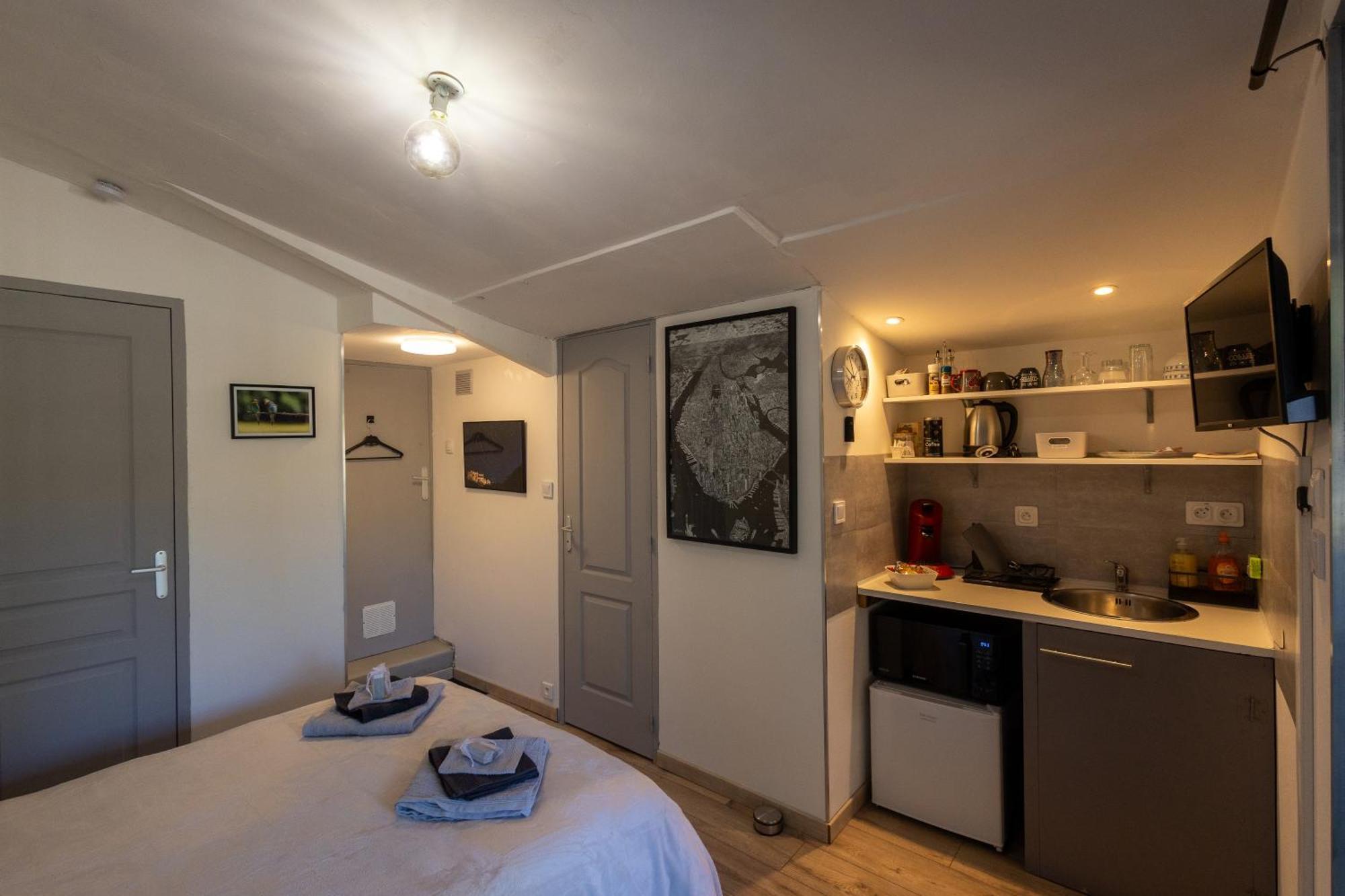 Studio Dans Le Luberon Céreste Kültér fotó
