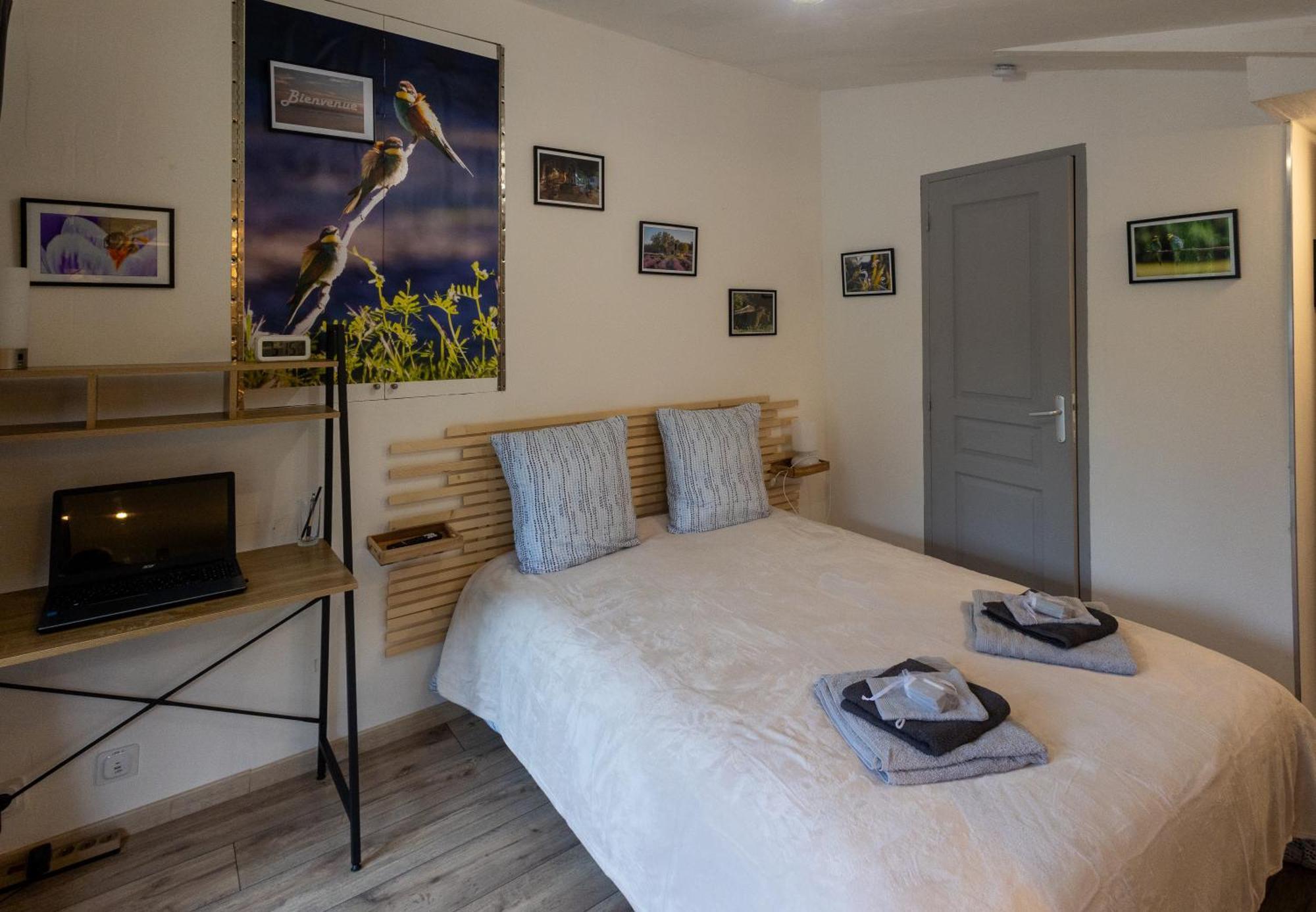Studio Dans Le Luberon Céreste Kültér fotó