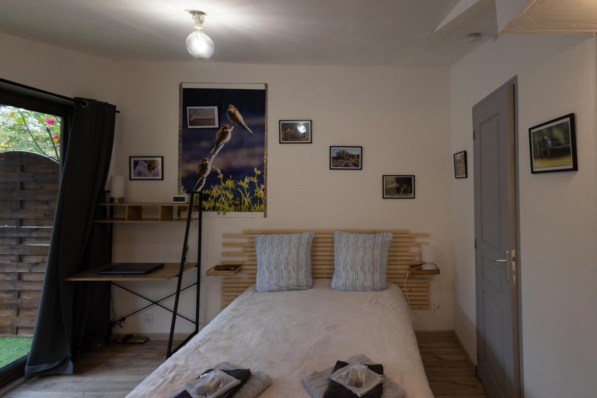 Studio Dans Le Luberon Céreste Kültér fotó